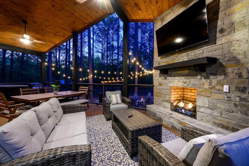 Brand New Luxury 2 Bedroom With Loft And Spa Sleeps 10 Broken Bow Kültér fotó