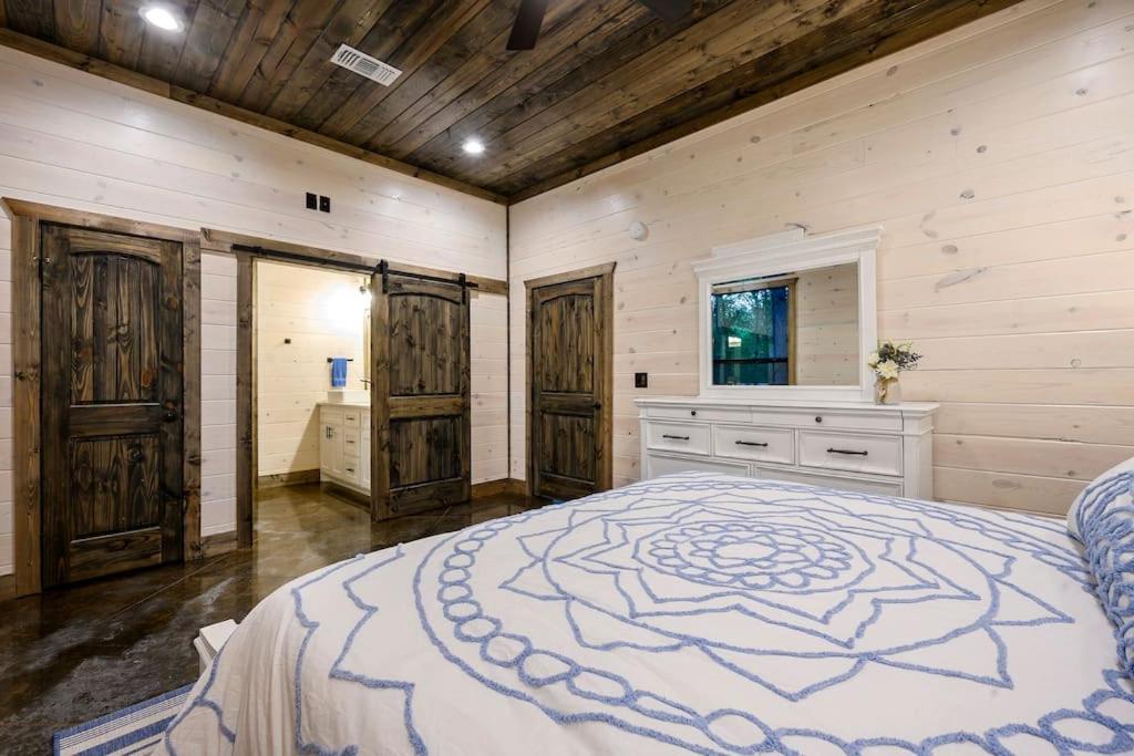 Brand New Luxury 2 Bedroom With Loft And Spa Sleeps 10 Broken Bow Kültér fotó